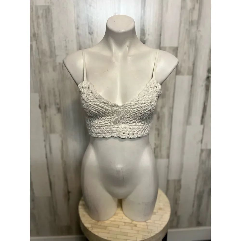 White crop top